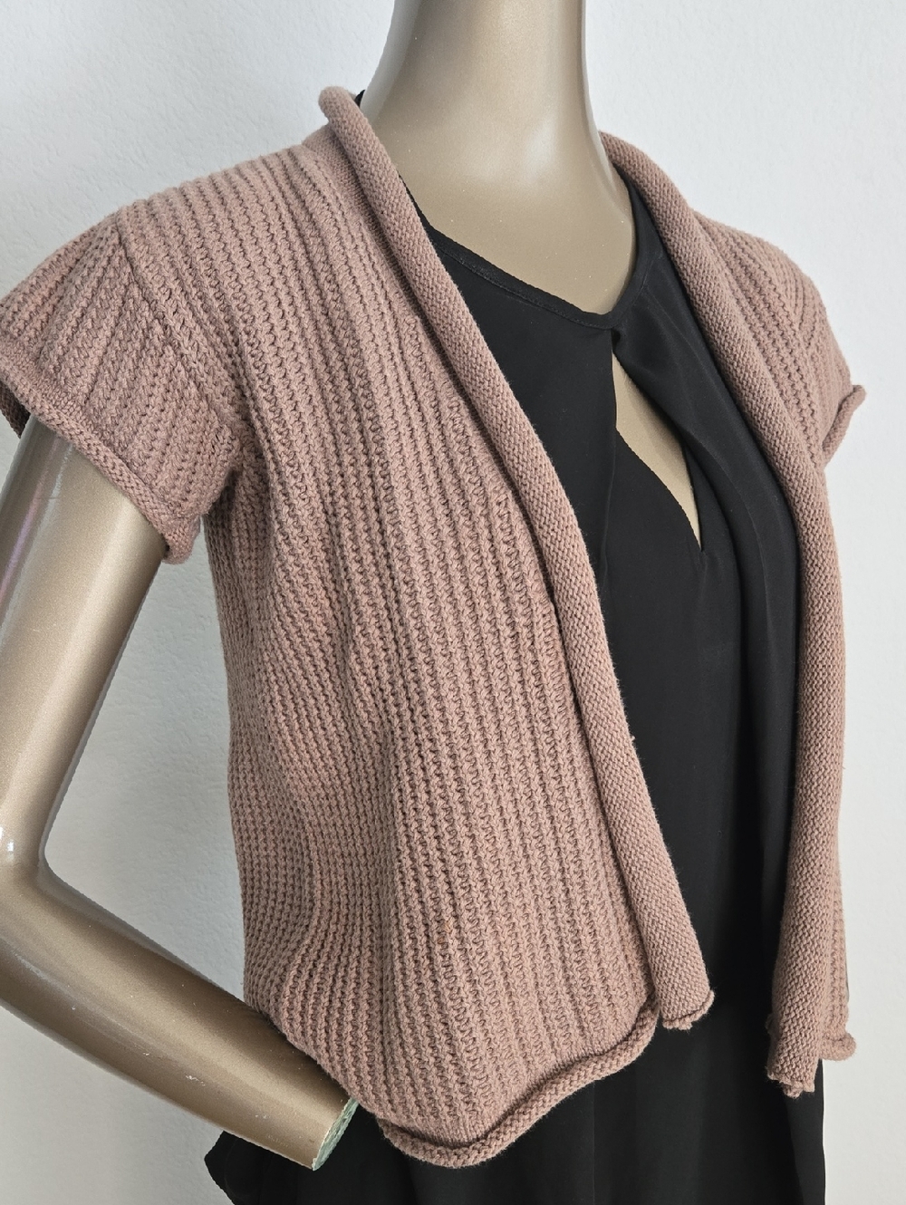 Short-Sleeve Open Front Cardigan in Dusty Rose